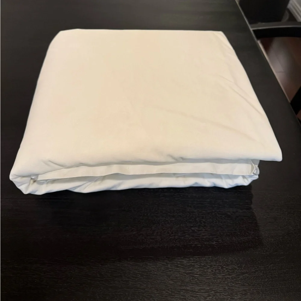 Z Gallerie Luxe Velvet Queen Duvet Cover Cloud White Excellent Condition
